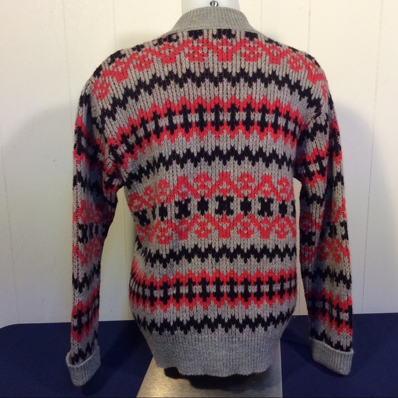 Vintage Womens Wool Cardigan Sweater size medium Avon King made in Canada - Picture 3 of 6